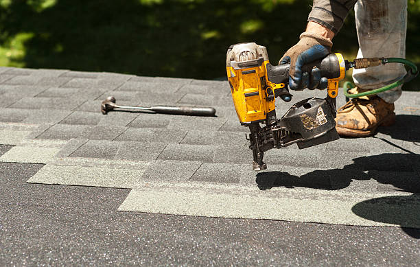 Best Roof Gutter Cleaning  in Reminderville, OH